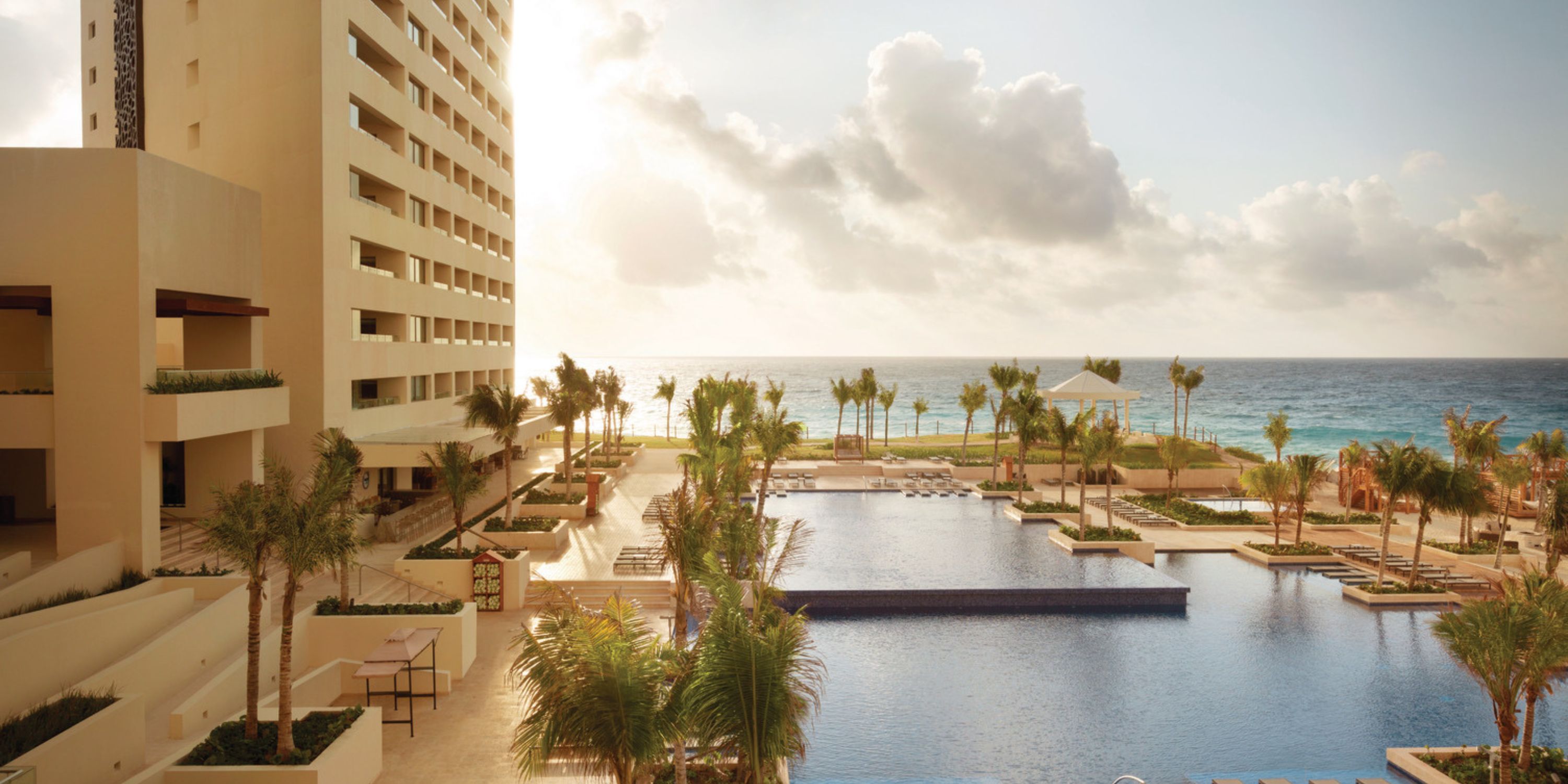 Hyatt Ziva Cancun Infinity Pool